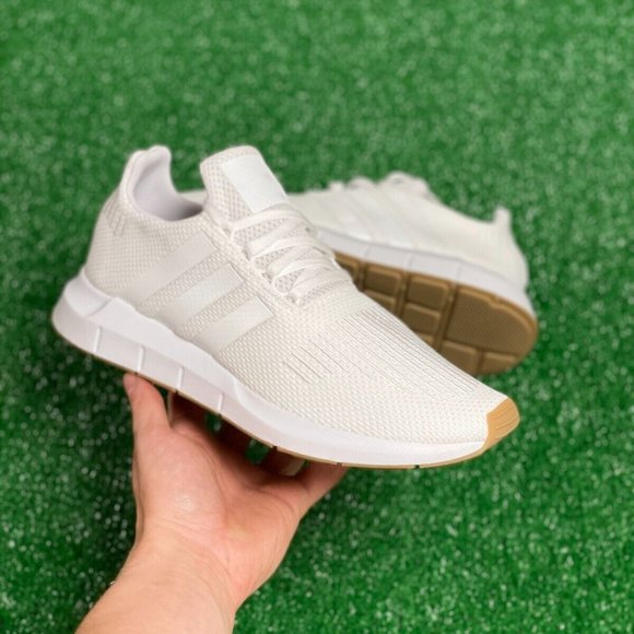 Adidas Originals Swift Run Low Mens Running Shoe White Gum F35206
